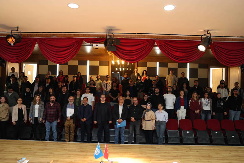 Kariyer Basamaklarında Liderlik Adımları