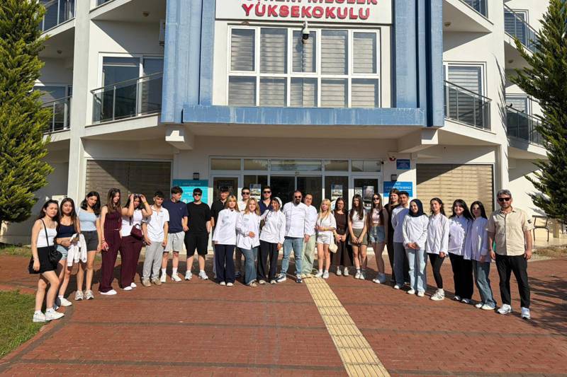 ZONGULDAKLI LİSELİLER ALKÜ’DE AŞÇILIK ÖĞRENCİLERİYLE BULUŞTU