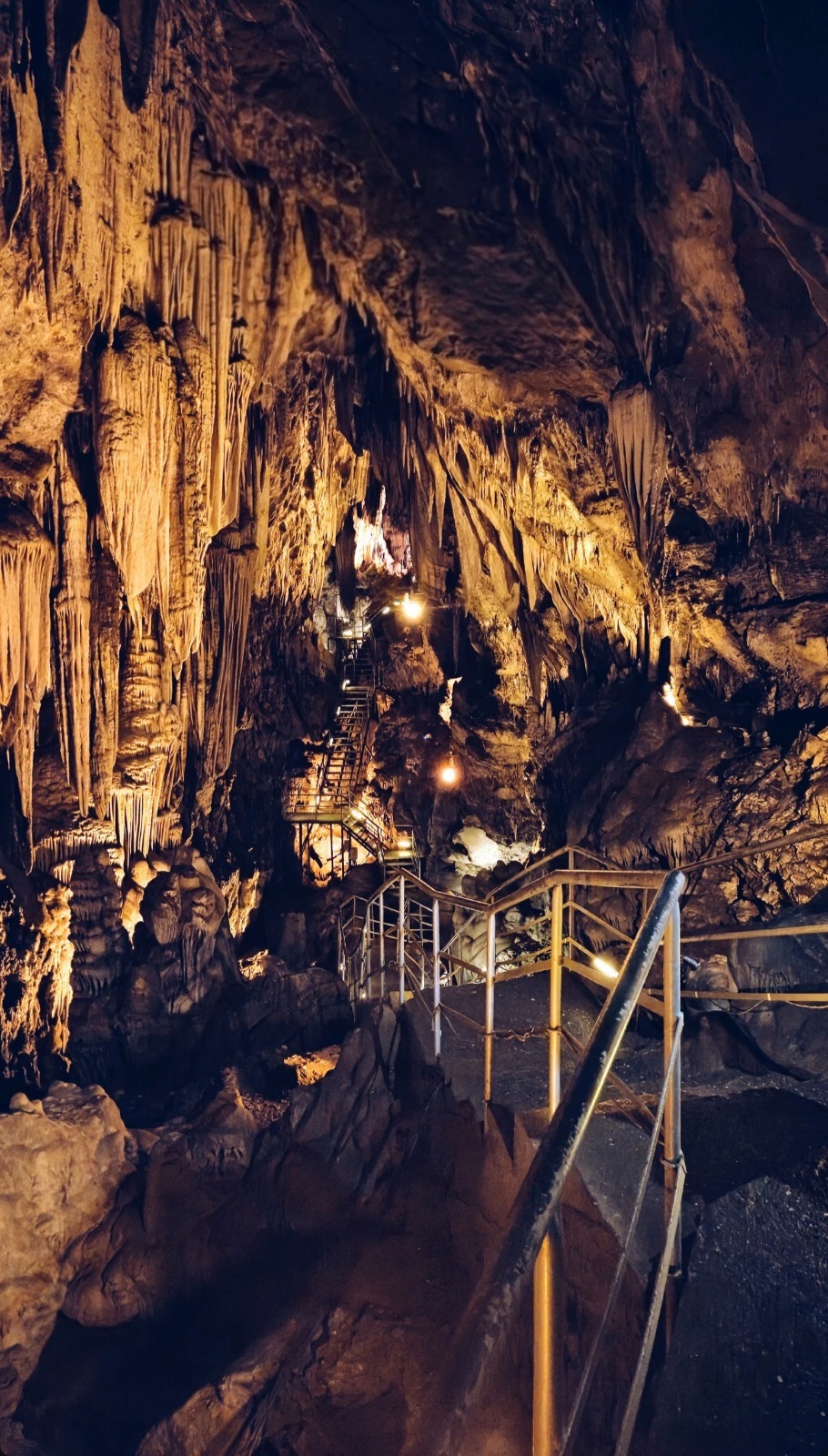  Dim Mağarası’nda Keşif Zamanı