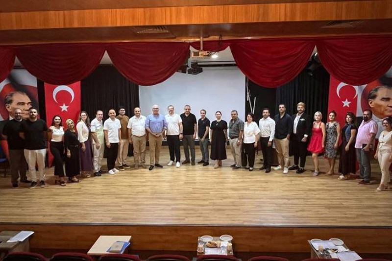 ALANYA TİCARET VE SANAYİ ODASI TURİZM MESLEK YÜKSEKOKULUNDA DIŞ PAYDAŞLAR TOPLANTISI YAPILDI