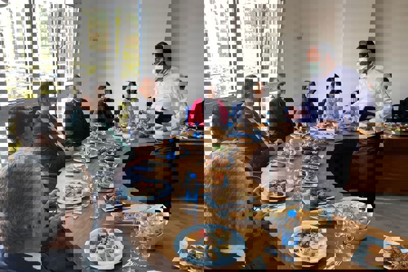 SAYIN REKTÖRÜMÜZ PROF. DR. EKREM KALAN YÜKSEKOKULUMUZ AKADEMİK VE İDARİ PERSONELİYLE KAHVALTIDA BULUŞTU.